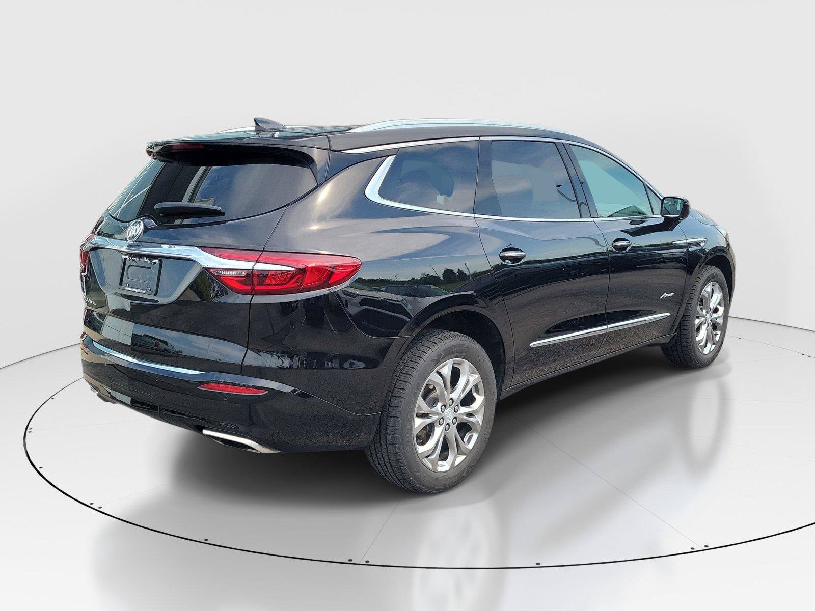 Used 2021 Buick Enclave Avenir w/ Avenir Technology Package AWD/4WD image 4