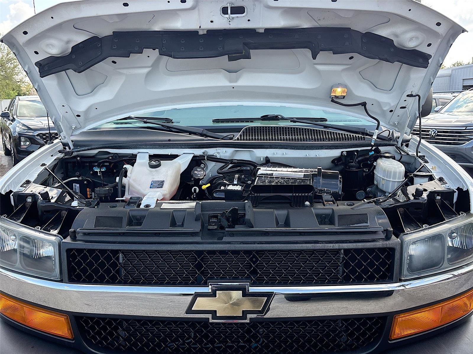 Used 2020 Chevrolet Express 3500 LT w/ LT Preferred Equipment Group image 28