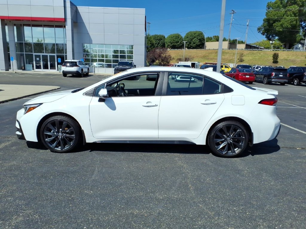 Certified 2026 Toyota Corolla SE FWD image 24