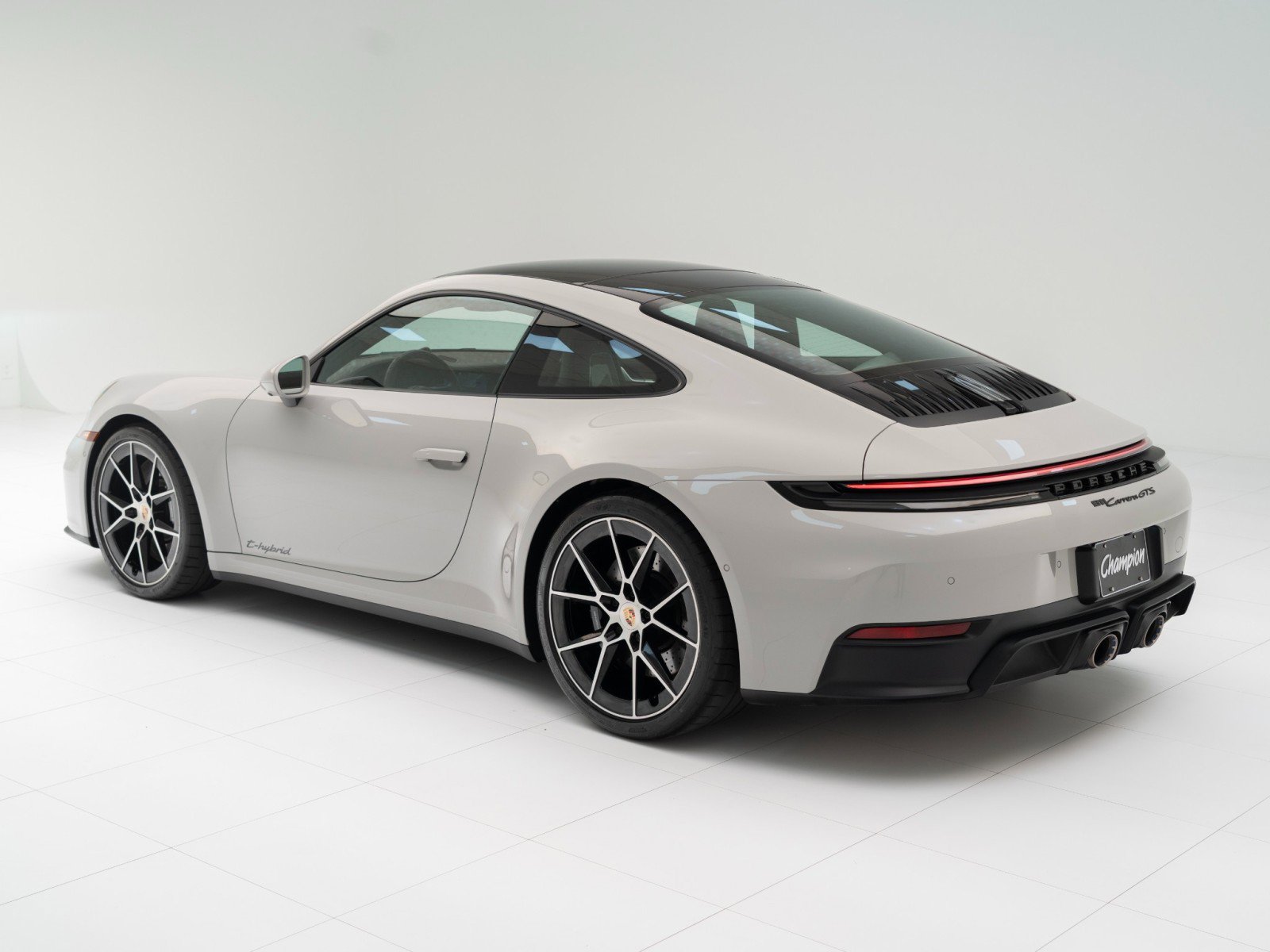 Certified 2025 Porsche 911 Carrera 4 GTS AWD/4WD image 3