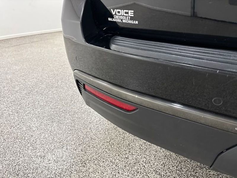 Used 2021 Chevrolet Suburban RST w/ Rear Media and Nav Package AWD/4WD image 33