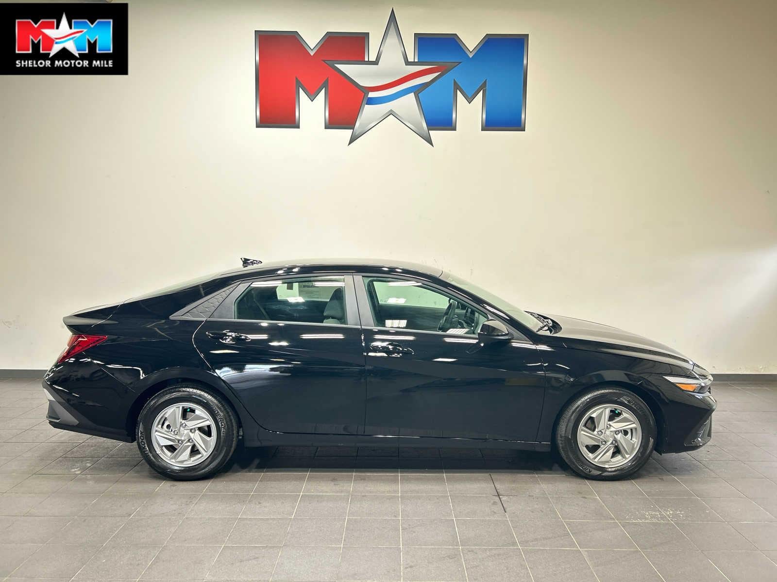 New 2026 Hyundai Elantra SE