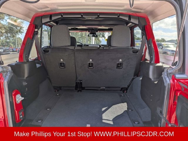 Used 2024 Jeep Wrangler Unlimited Sport AWD/4WD image 12