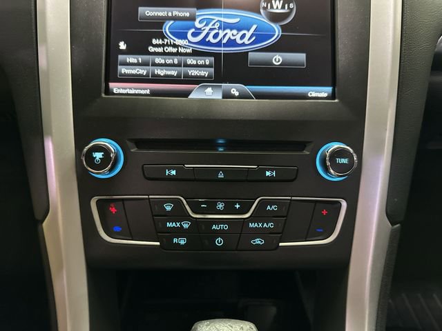 Used 2016 Ford Fusion SE FWD image 20