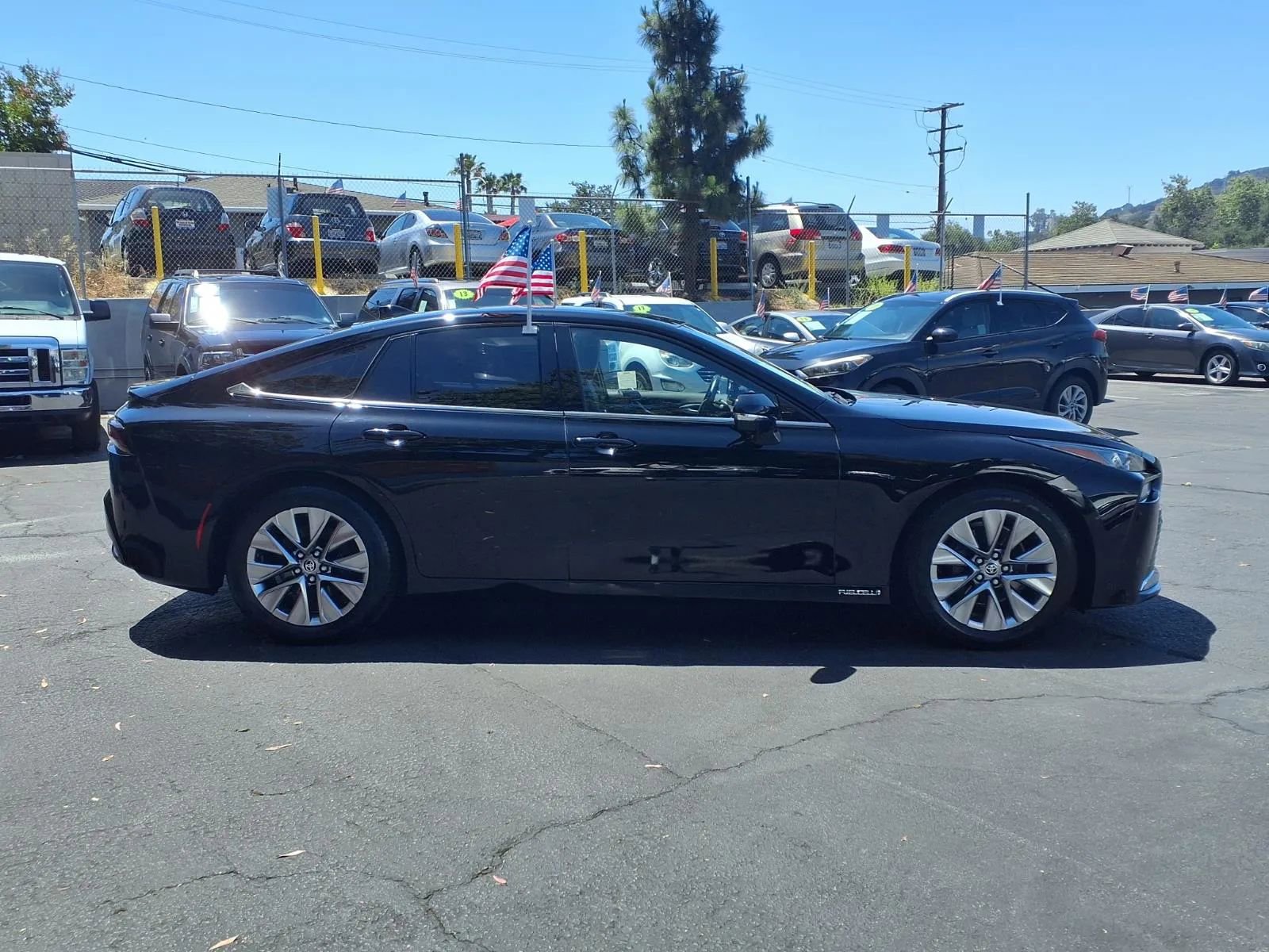 Used 2023 Toyota Mirai w/ Advanced Technology Package RWD image 3