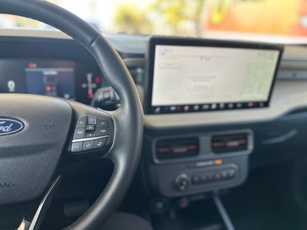Used 2025 Ford Maverick Lariat w/ 4K Tow Package AWD/4WD image 8