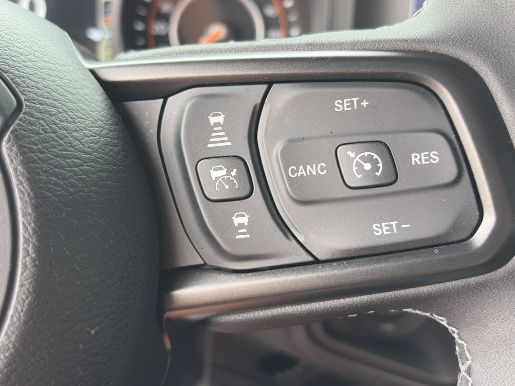 Used 2025 Jeep Wrangler Unlimited Rubicon AWD/4WD image 19