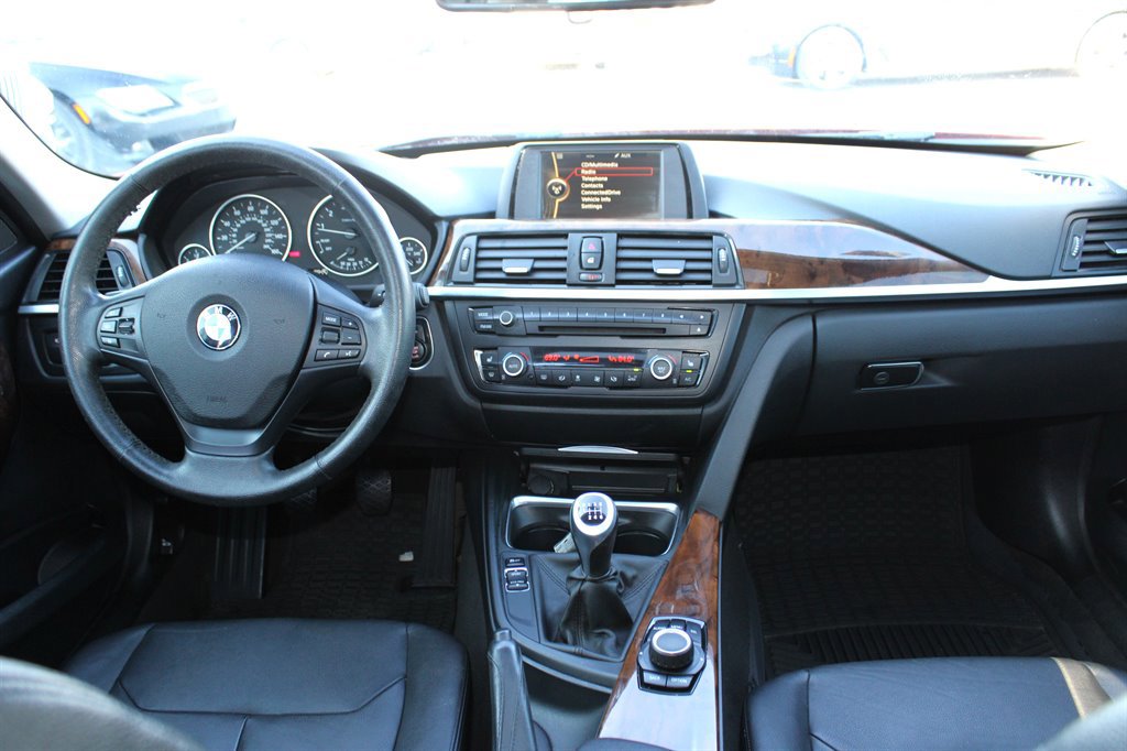 Used 2013 BMW 335i xDrive Sedan AWD/4WD image 11
