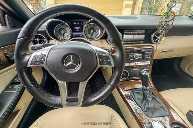 Used 2015 Mercedes-Benz SLK 250 image 43