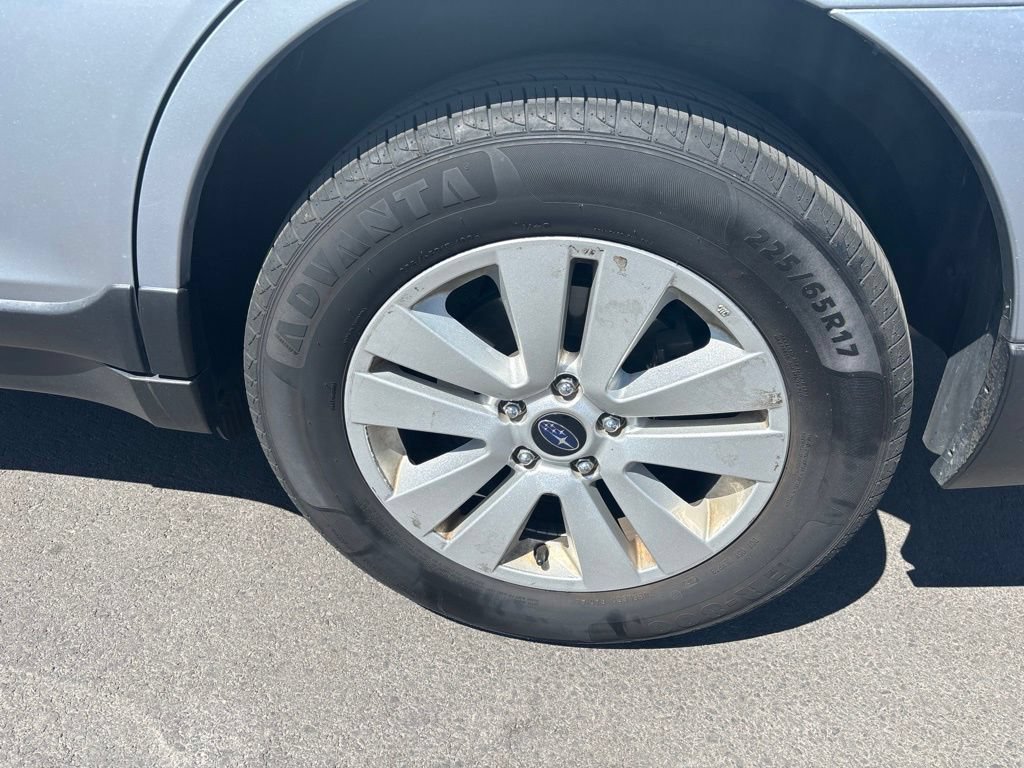 Used 2018 Subaru Outback 2.5i Premium AWD/4WD image 3