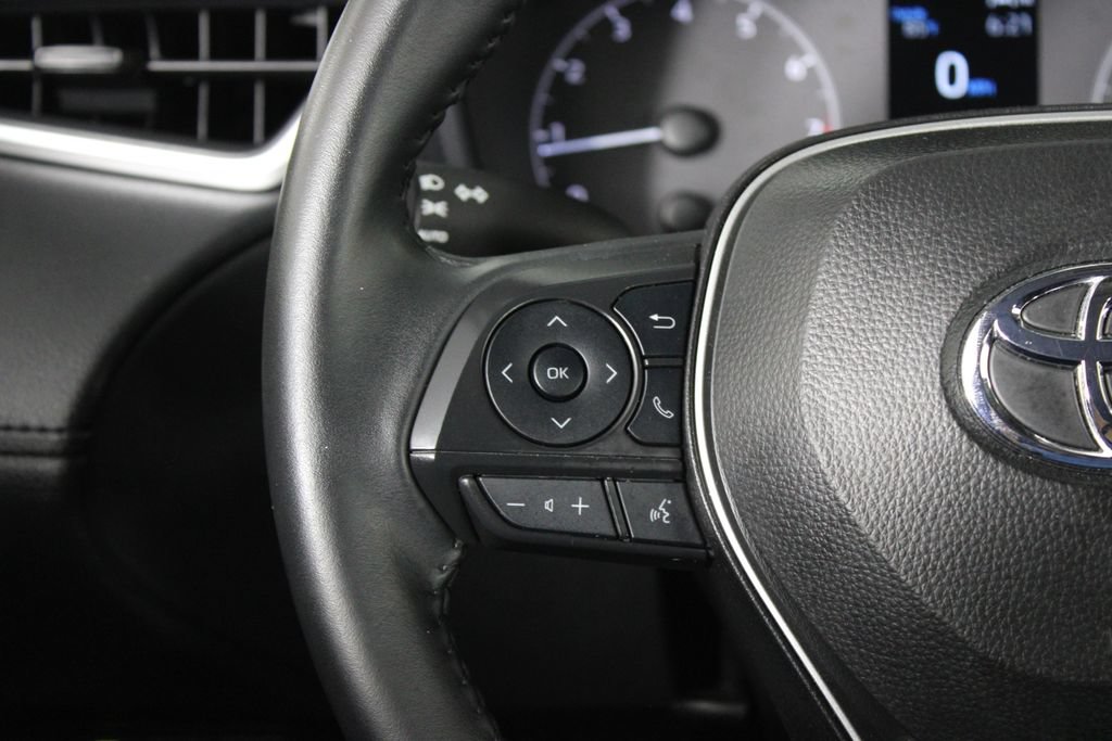 Used 2024 Toyota Corolla Cross LE FWD image 12