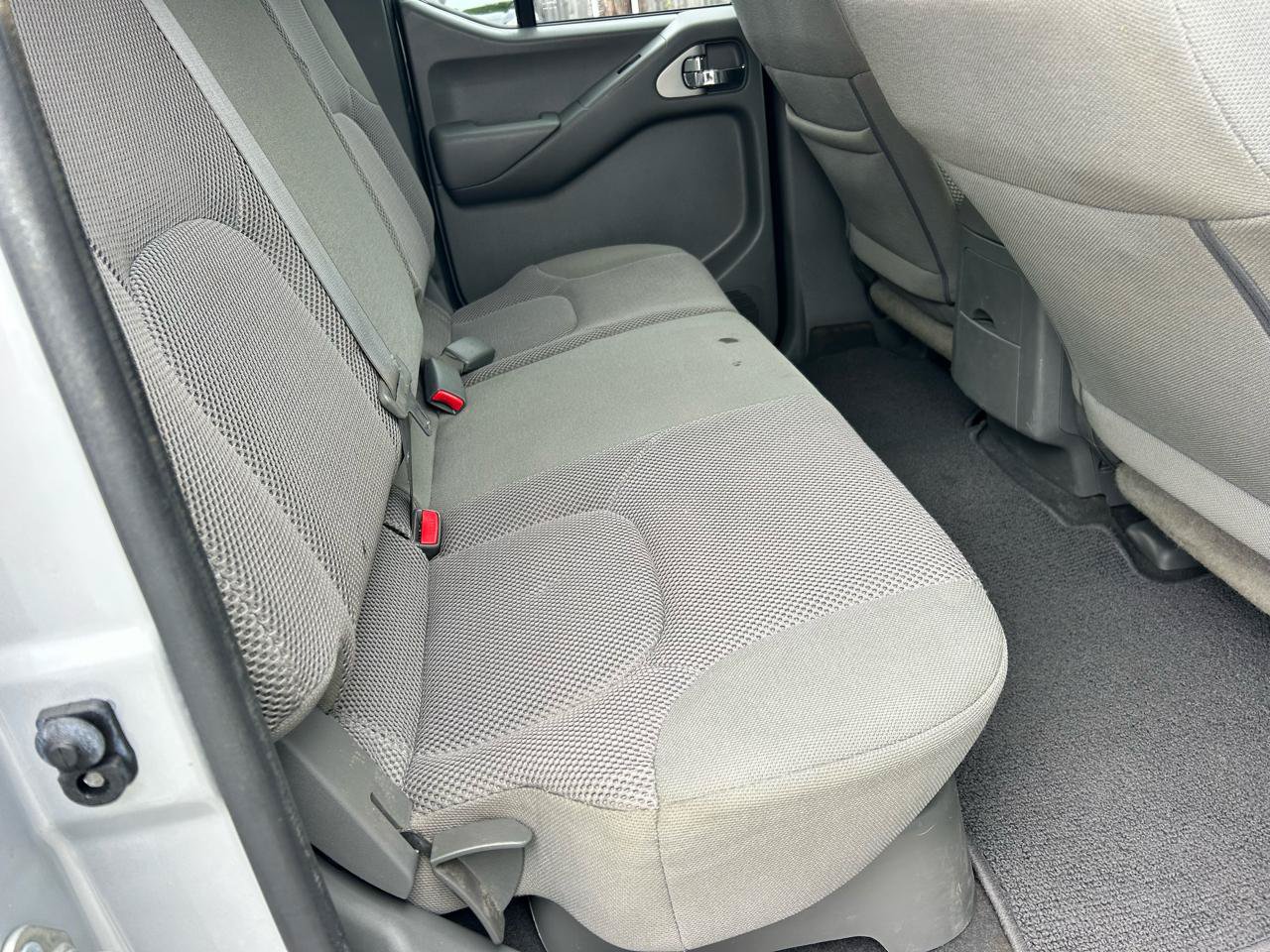 Used 2019 Nissan Frontier SV RWD image 12