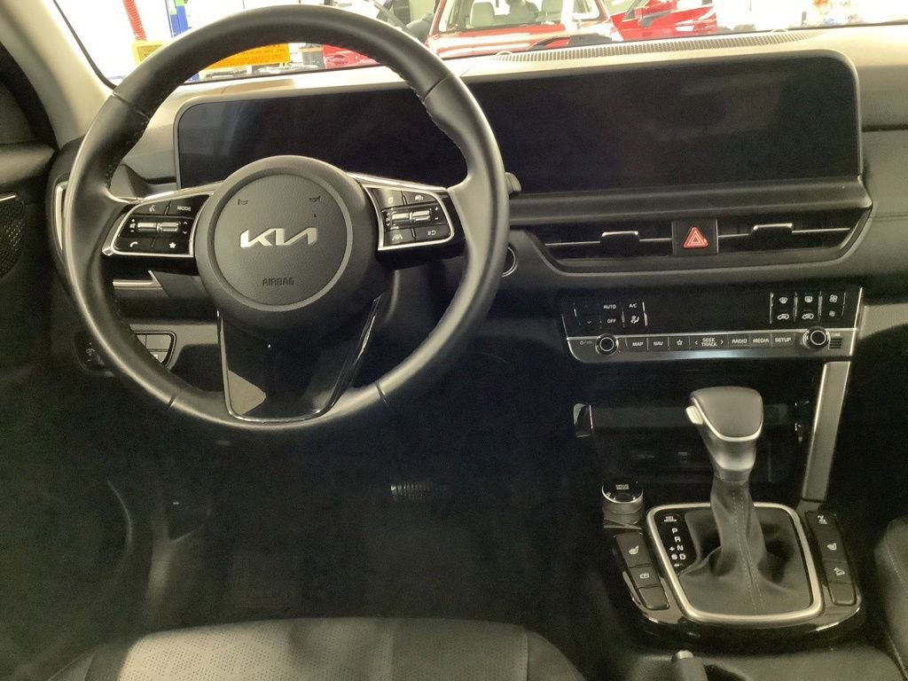 Certified 2024 Kia Seltos EX AWD/4WD image 7