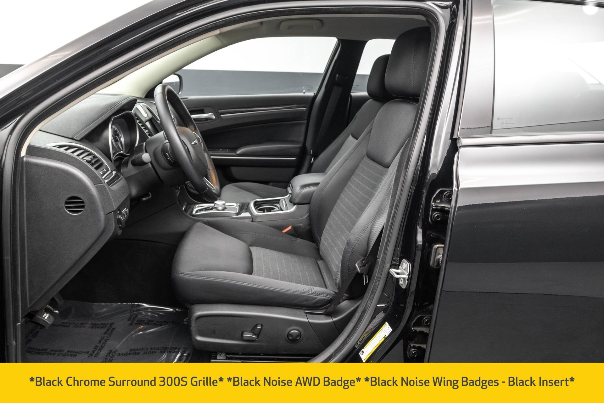 Used 2022 Chrysler 300 Touring w/ Sport Appearance Package image 6