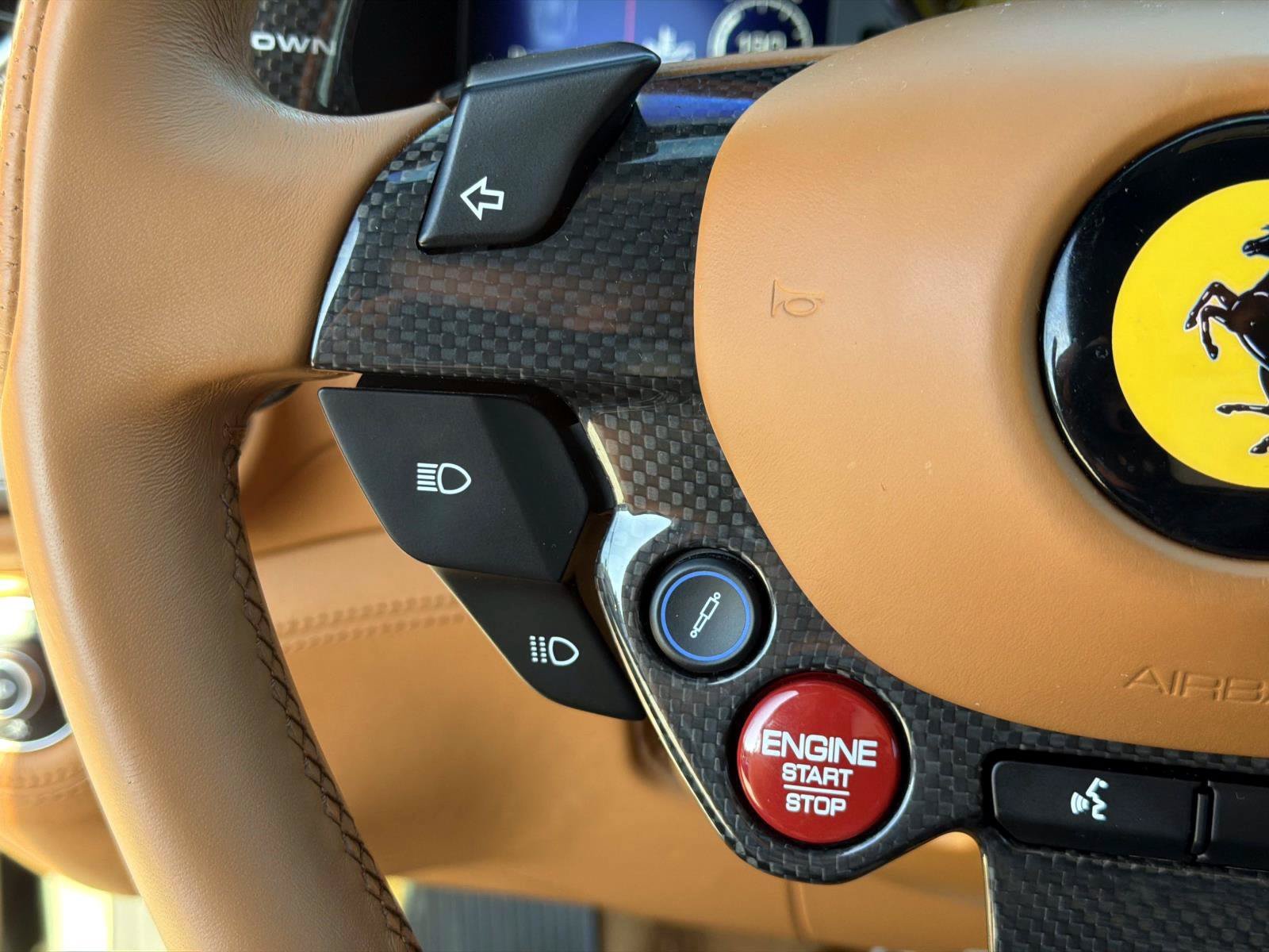 Used 2019 Ferrari Portofino RWD image 32