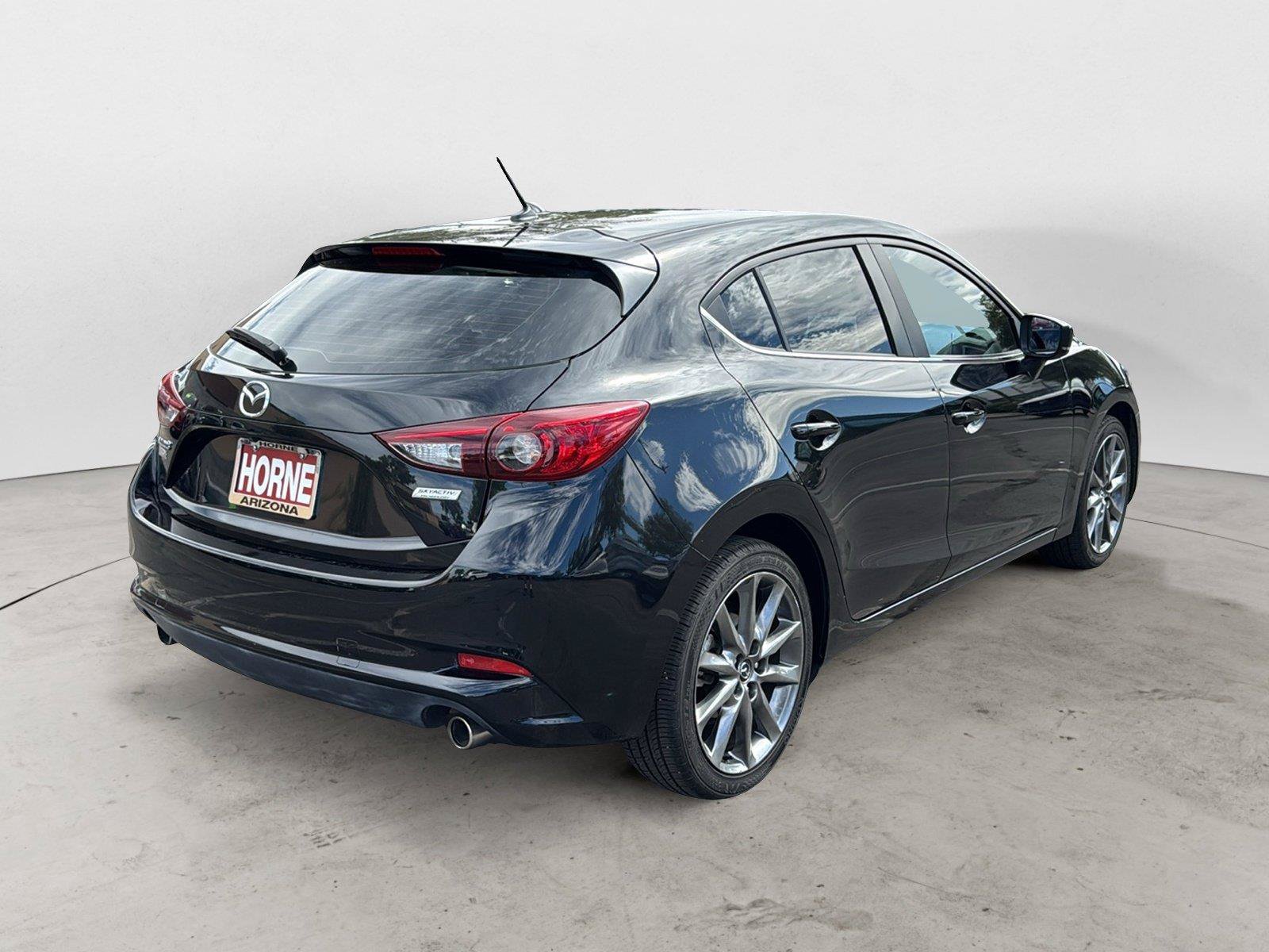 Used 2018 MAZDA MAZDA3 Touring FWD image 5