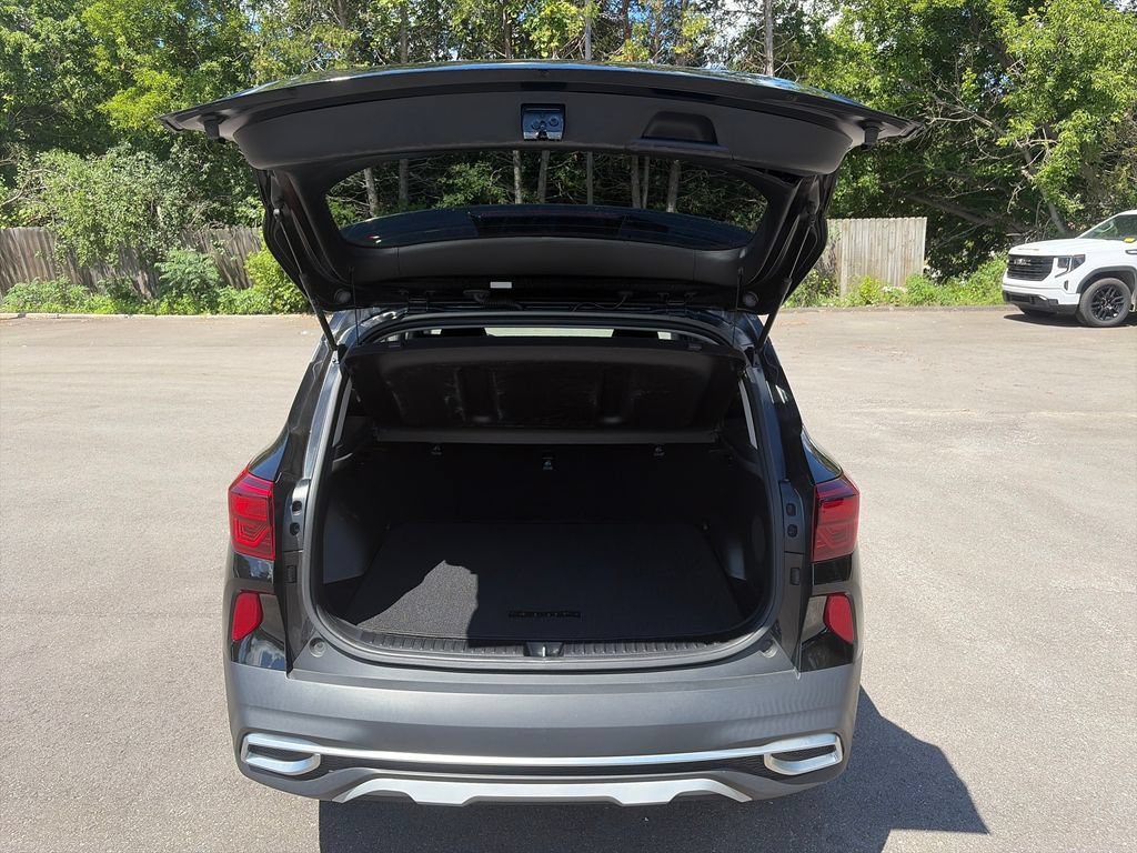 Used 2023 Kia Seltos SX AWD/4WD image 10
