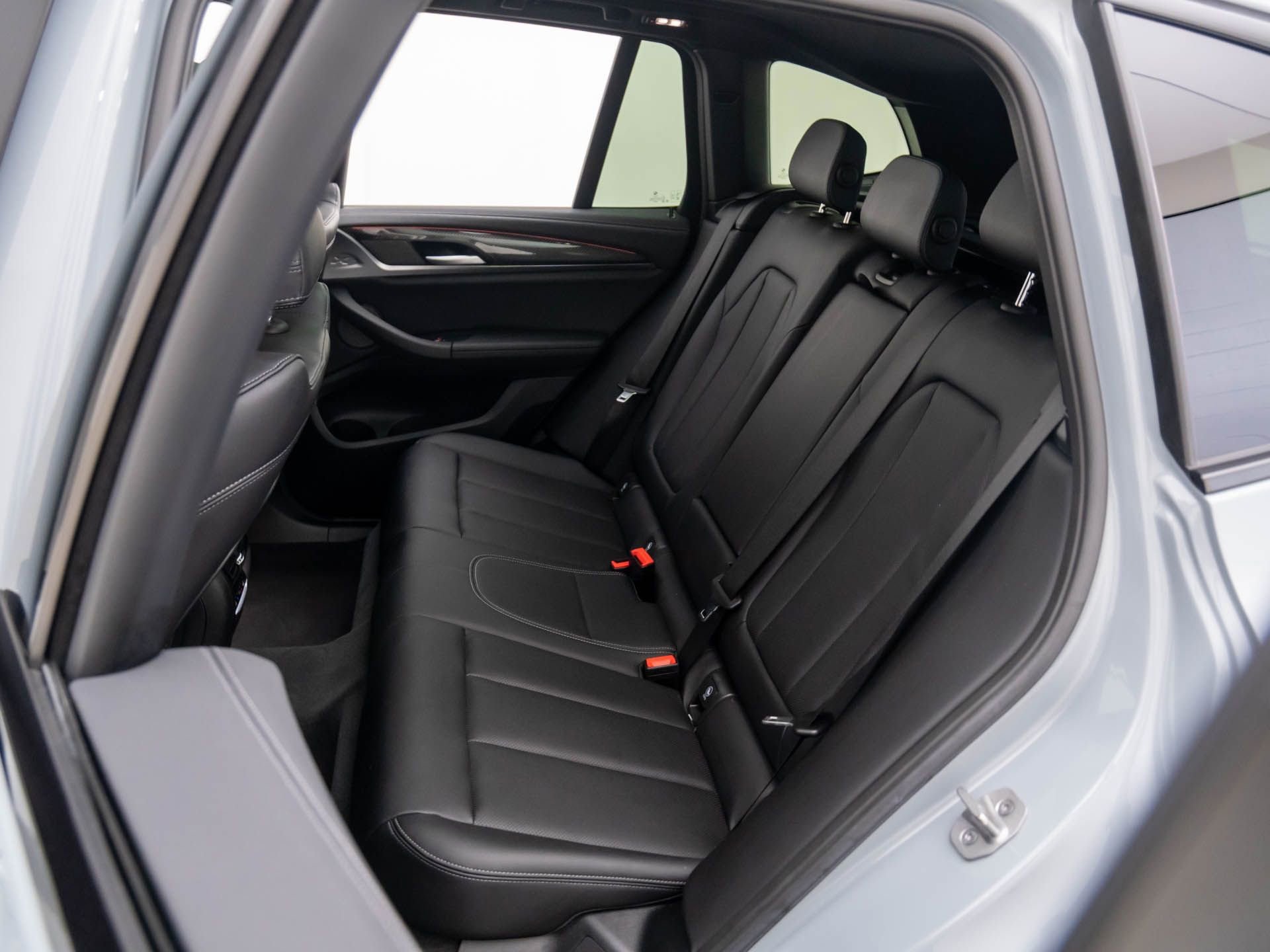 Certified 2024 BMW X3 M40i w/ Premium Package image 17