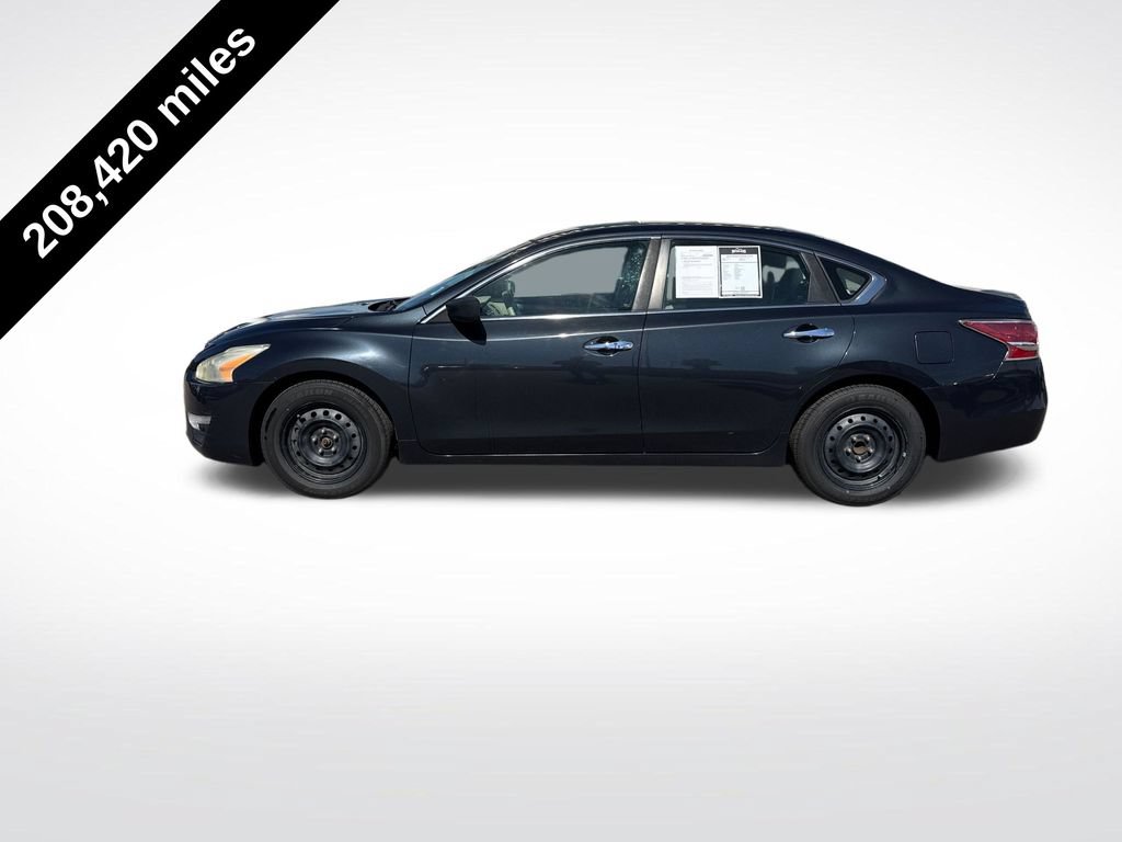 Used 2015 Nissan Altima 2.5 S FWD image 2