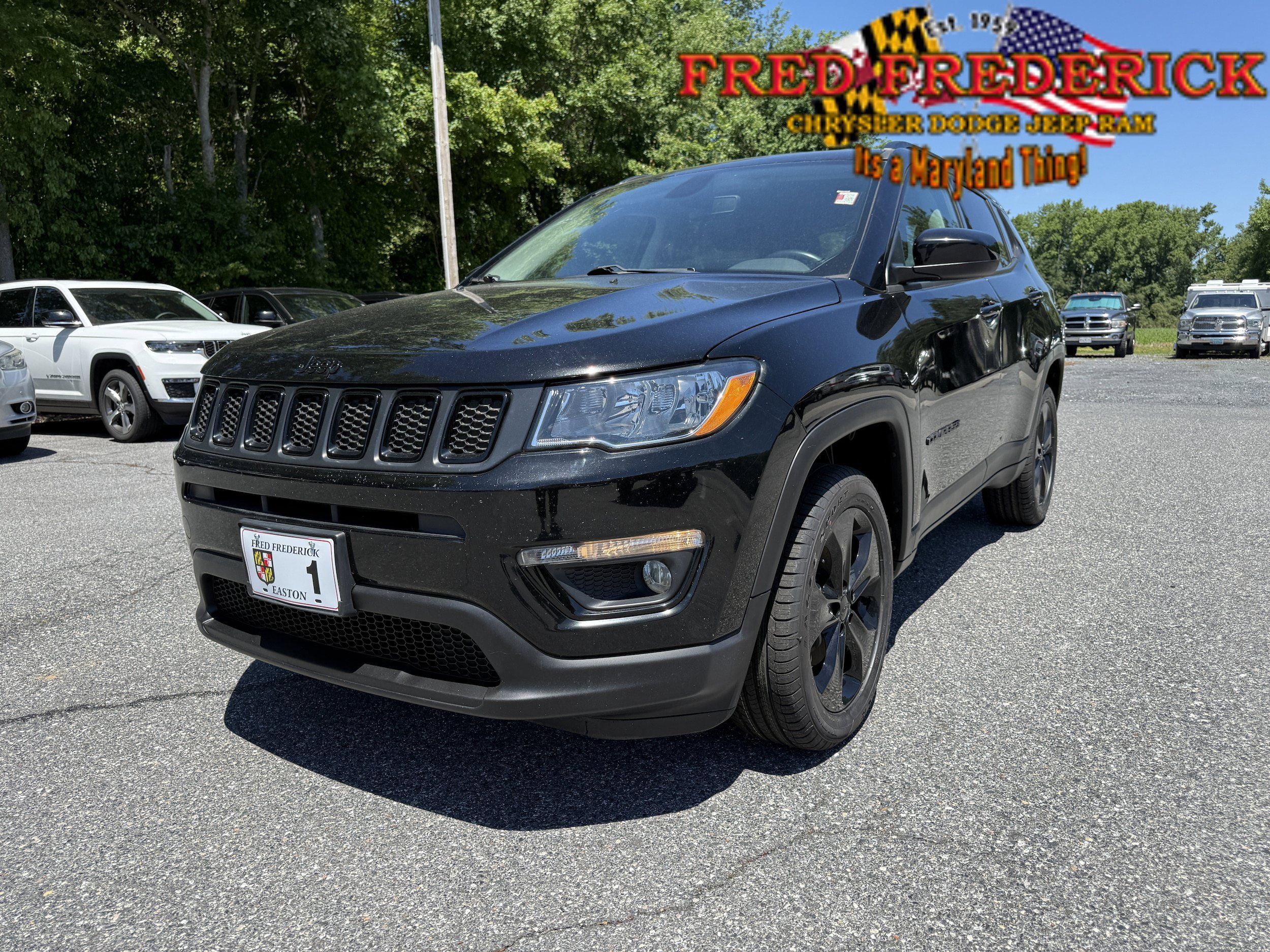 Used 2019 Jeep Compass Latitude AWD/4WD image 3