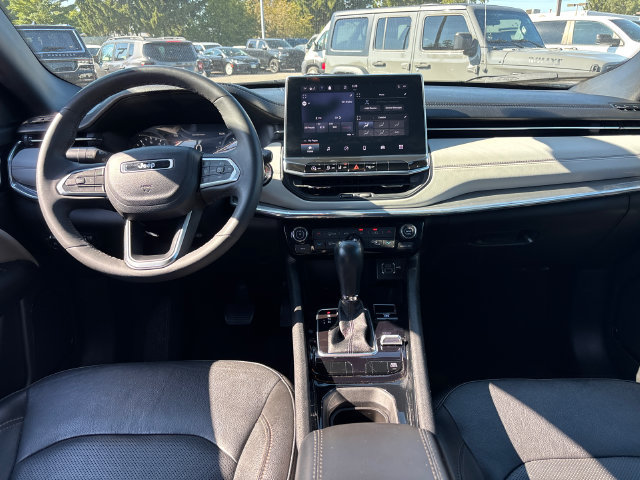 Used 2023 Jeep Compass Limited AWD/4WD image 11