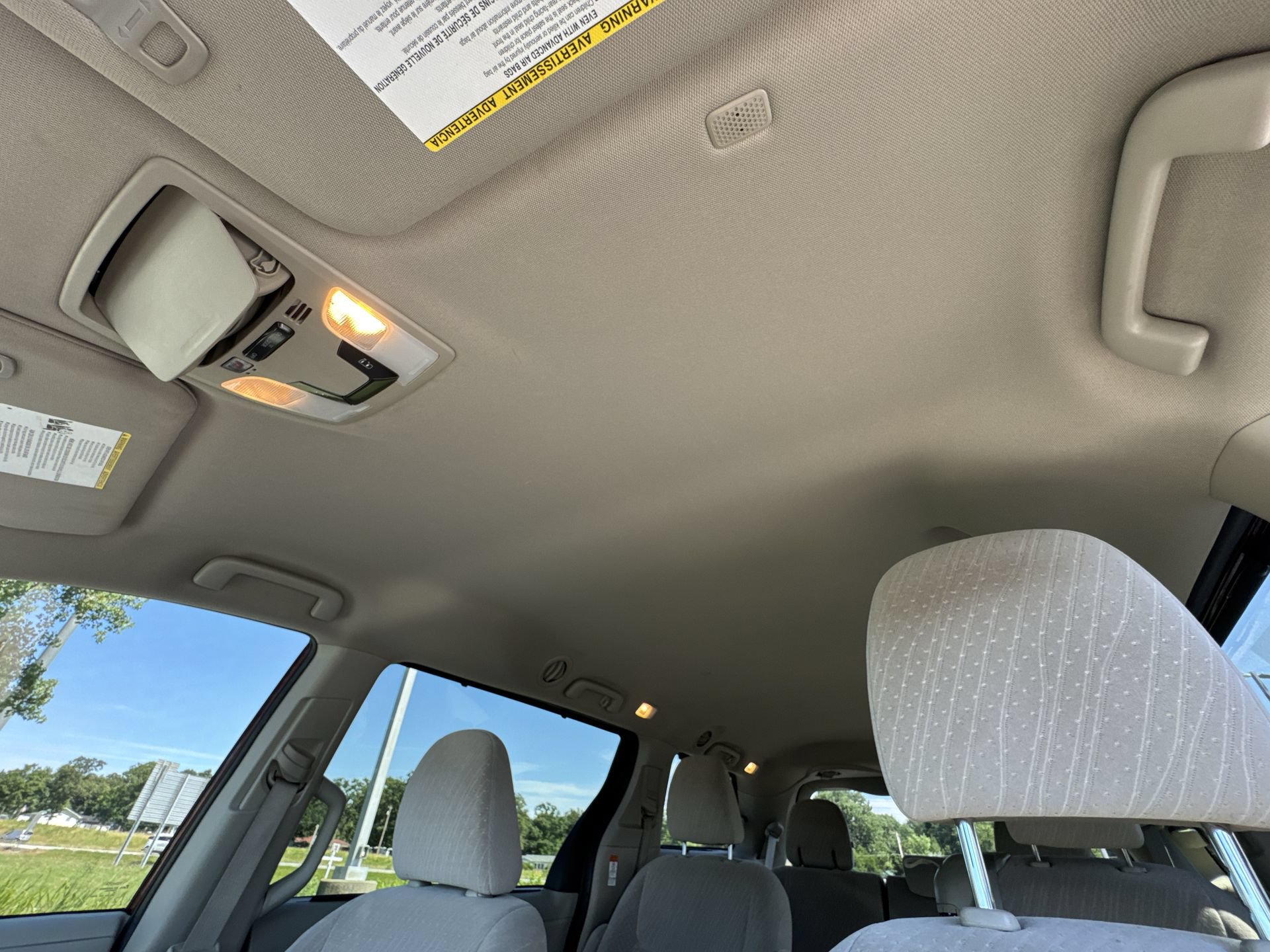 Used 2020 Toyota Sienna LE FWD image 21