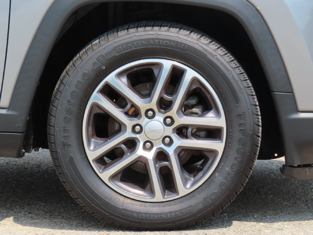 Used 2019 Jeep Compass Latitude w/ Popular Equipment Group FWD image 13