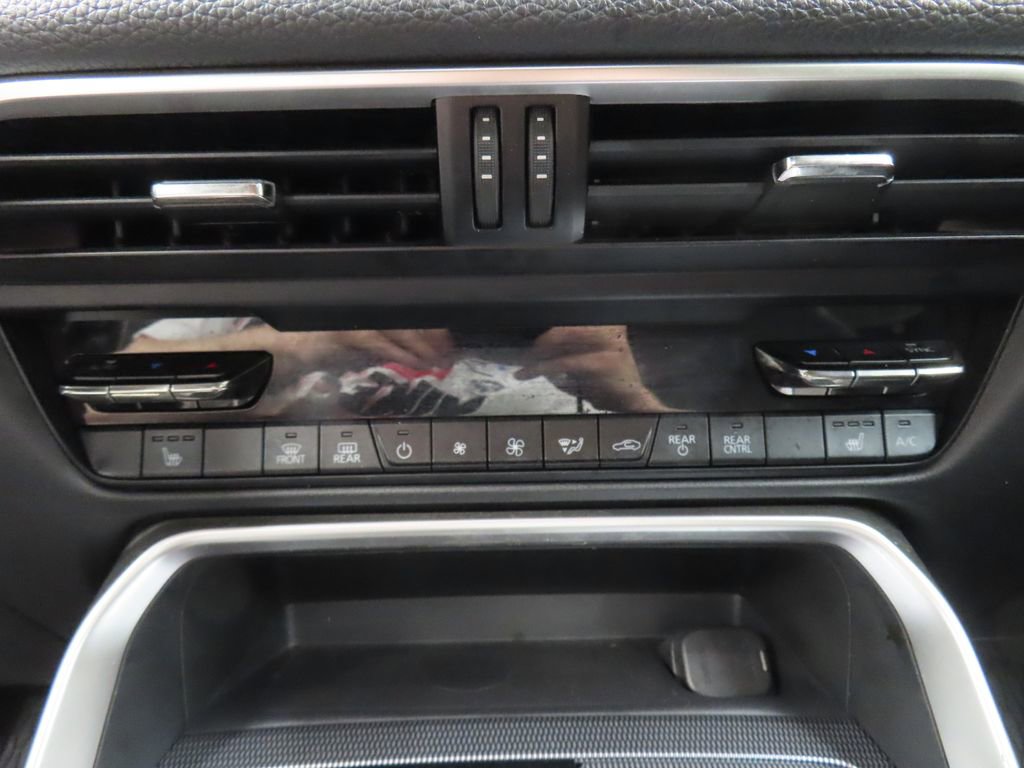 Used 2024 MAZDA CX-90 Plug-In Hybrid w/ Premium Pkg image 43