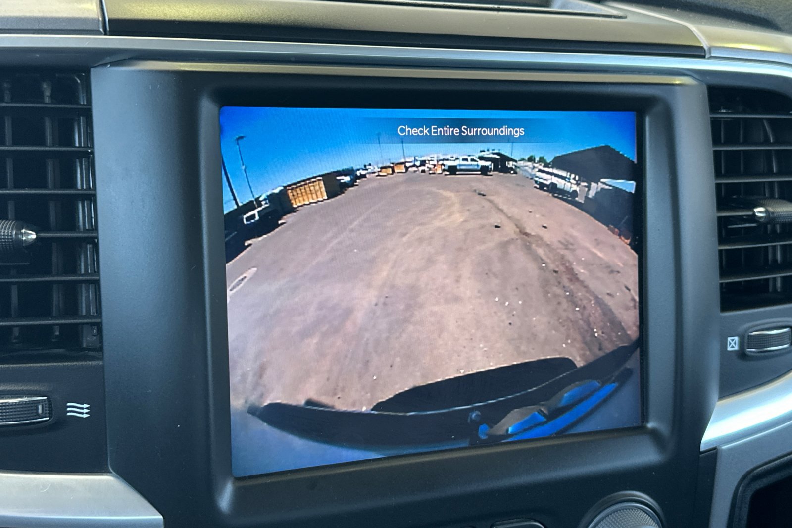Used 2023 RAM 1500 Classic SLT w/ Electronics Group AWD/4WD image 18