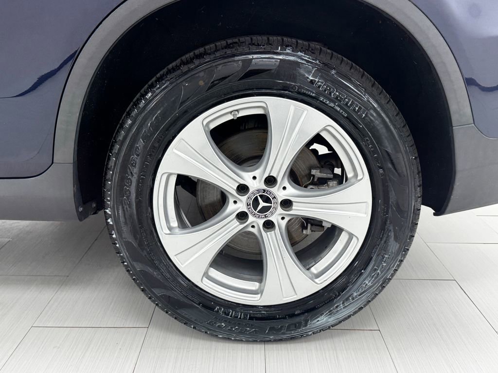 Used 2018 Mercedes-Benz GLC 300 4MATIC image 41