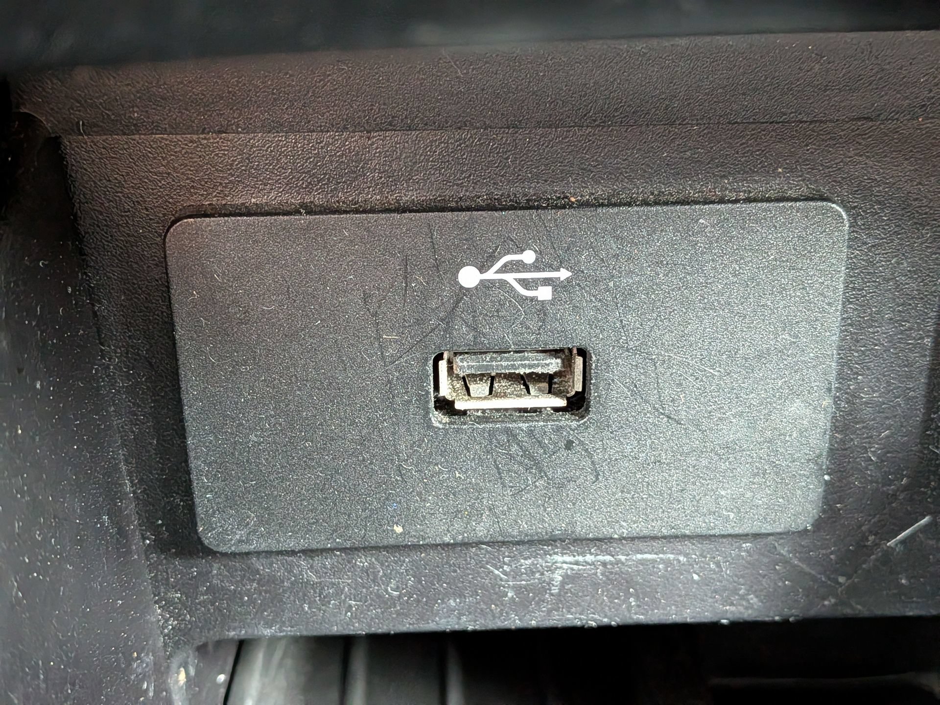 Used 2019 Ford Explorer XLT FWD image 24