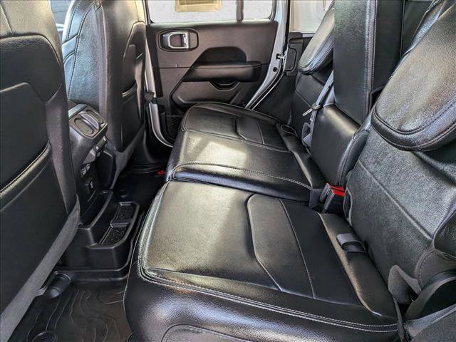 Used 2023 Jeep Wrangler Unlimited Sahara w/ Cold Weather Group AWD/4WD image 17