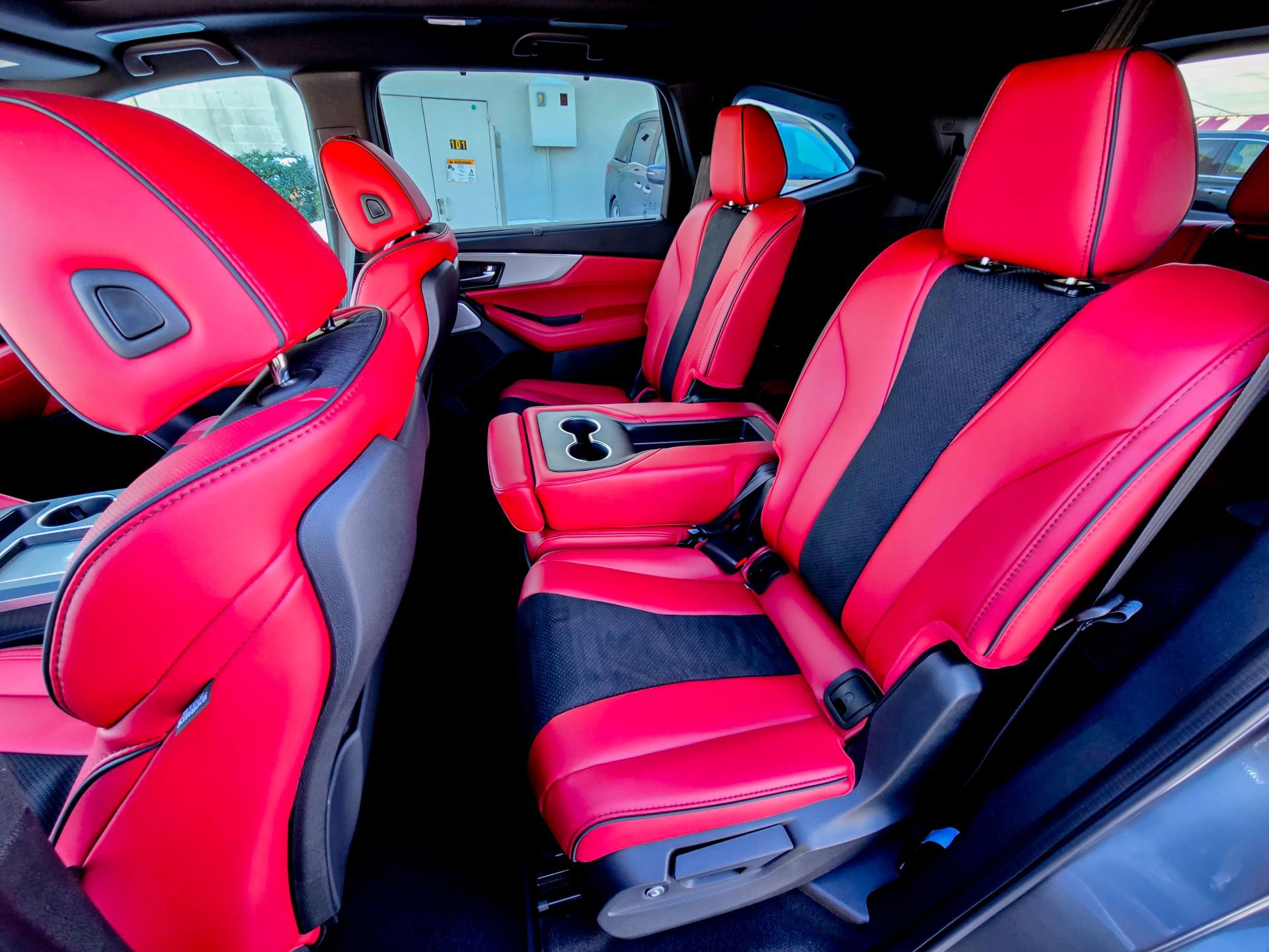 Used 2025 Acura MDX A-Spec image 29