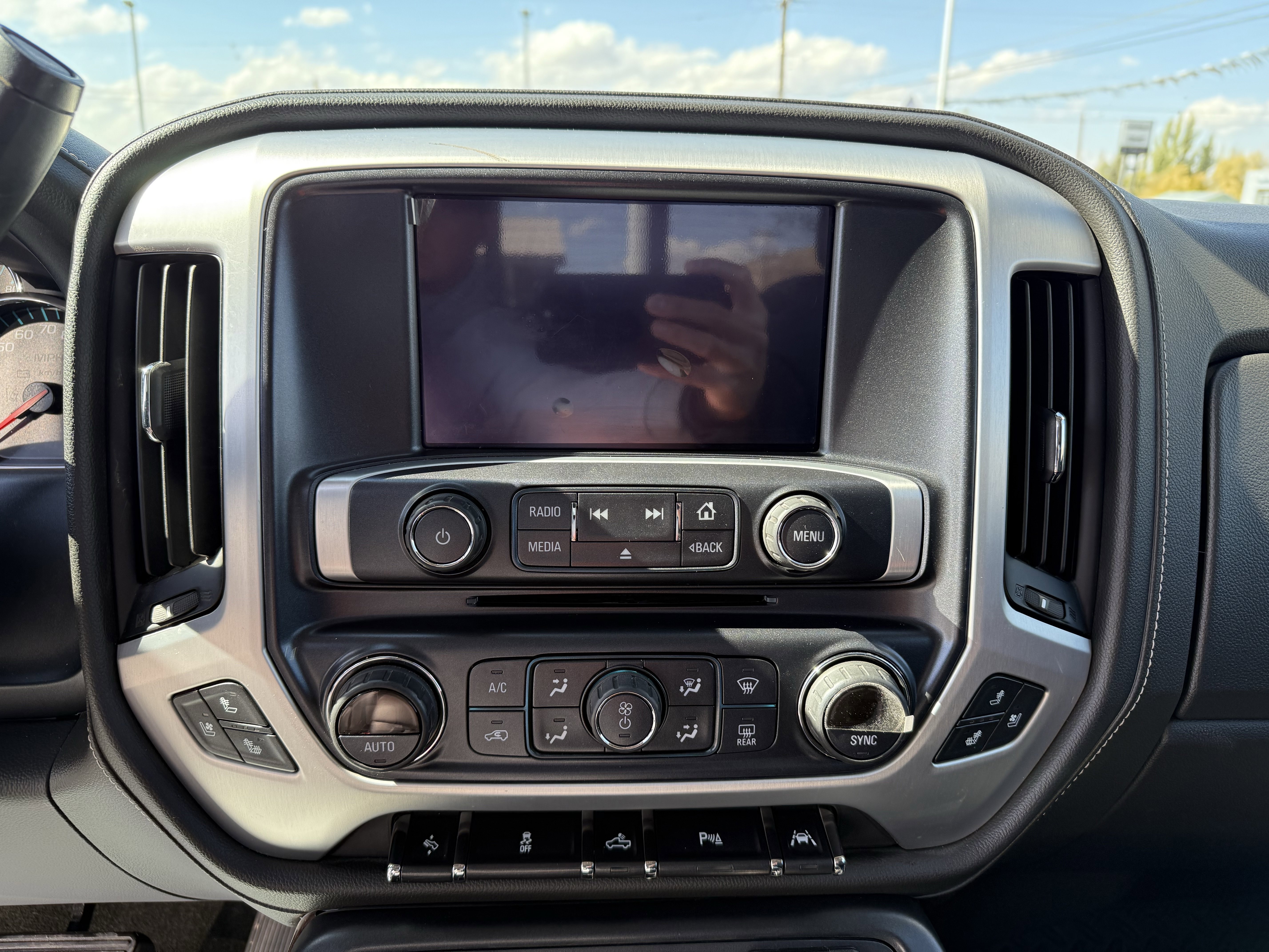 Used 2018 GMC Sierra 1500 SLT image 14