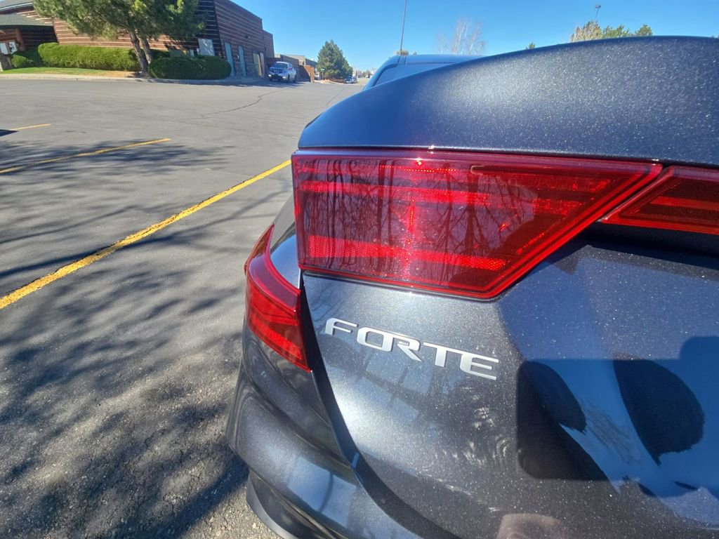 Used 2022 Kia Forte LXS image 21
