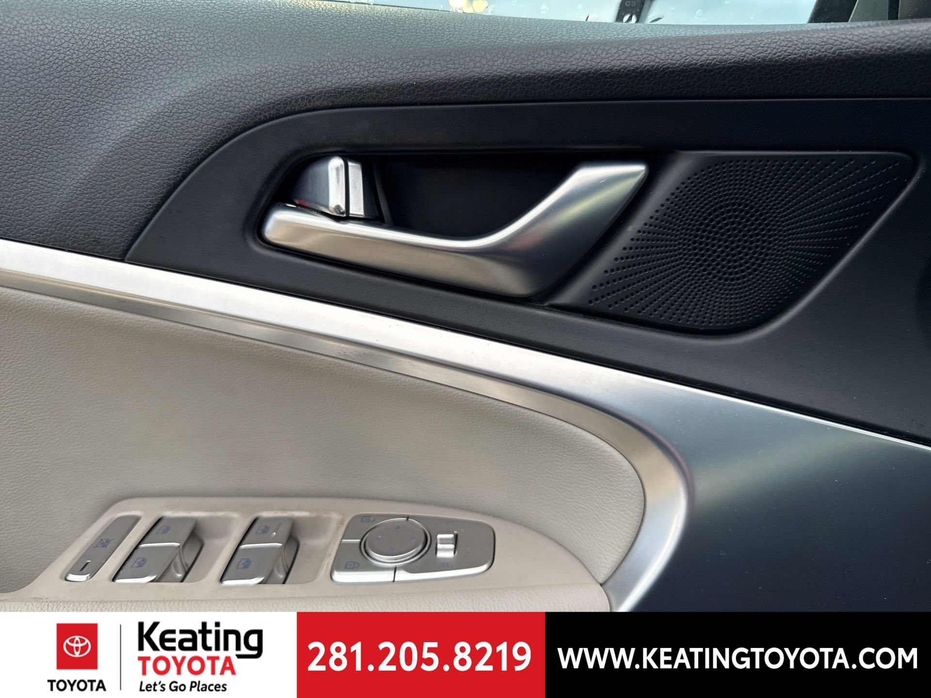 Used 2022 Genesis G70 2.0T RWD image 9