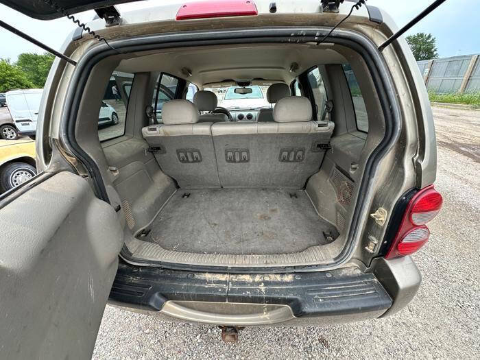 Used 2005 Jeep Liberty Limited AWD/4WD image 25