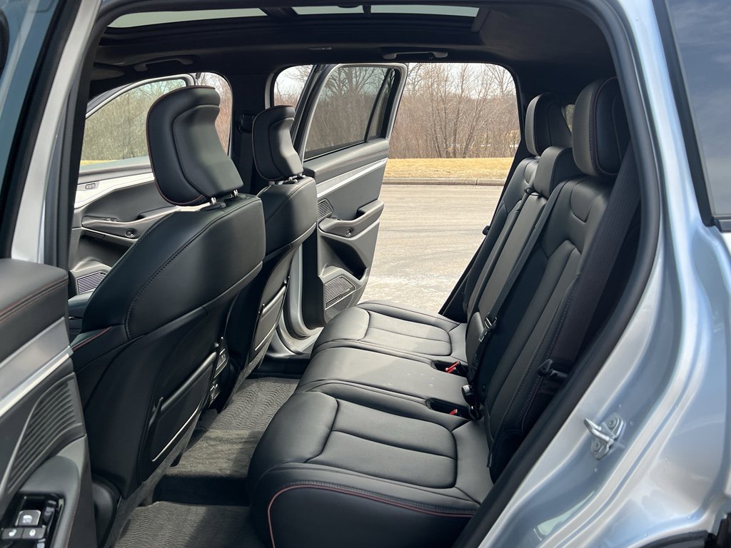 Used 2024 Jeep Wagoneer Launch Edition image 39