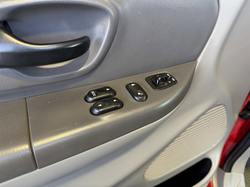 Used 2004 Ford F150 XLT RWD image 24