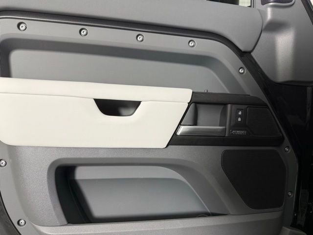 New 2026 Land Rover Defender 130 V8 image 14