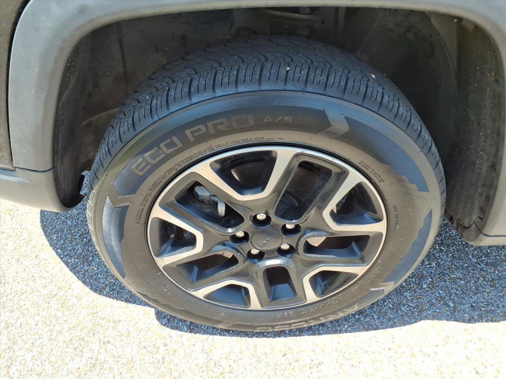Used 2019 Jeep Compass Trailhawk AWD/4WD image 9