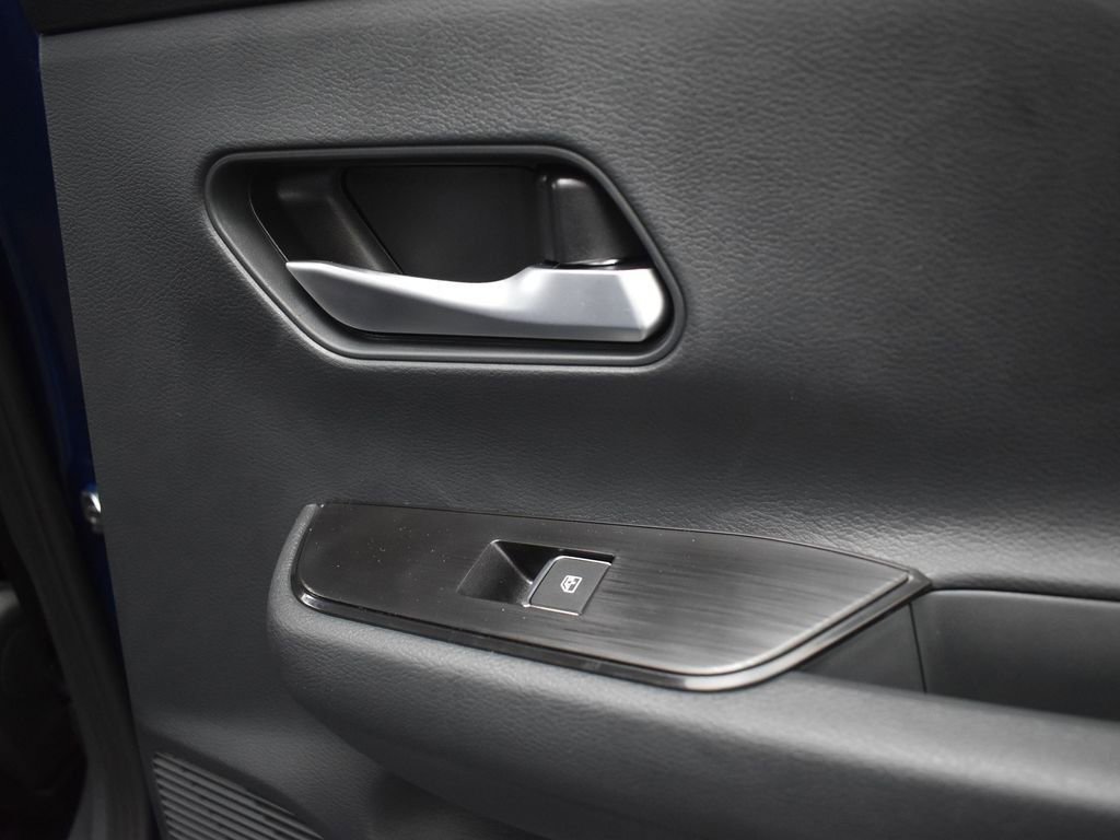 New 2026 Nissan Kicks SR w/ Cold Weather Package image 19