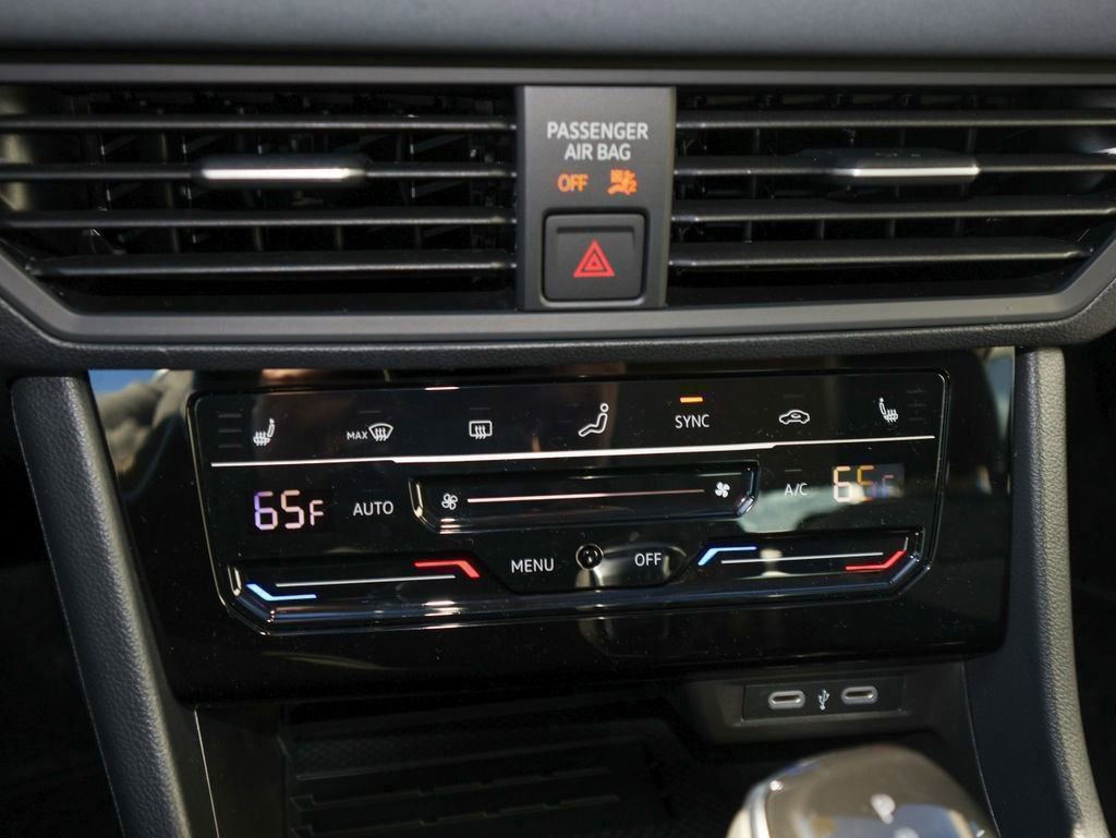 New 2026 Volkswagen Jetta SE FWD image 19