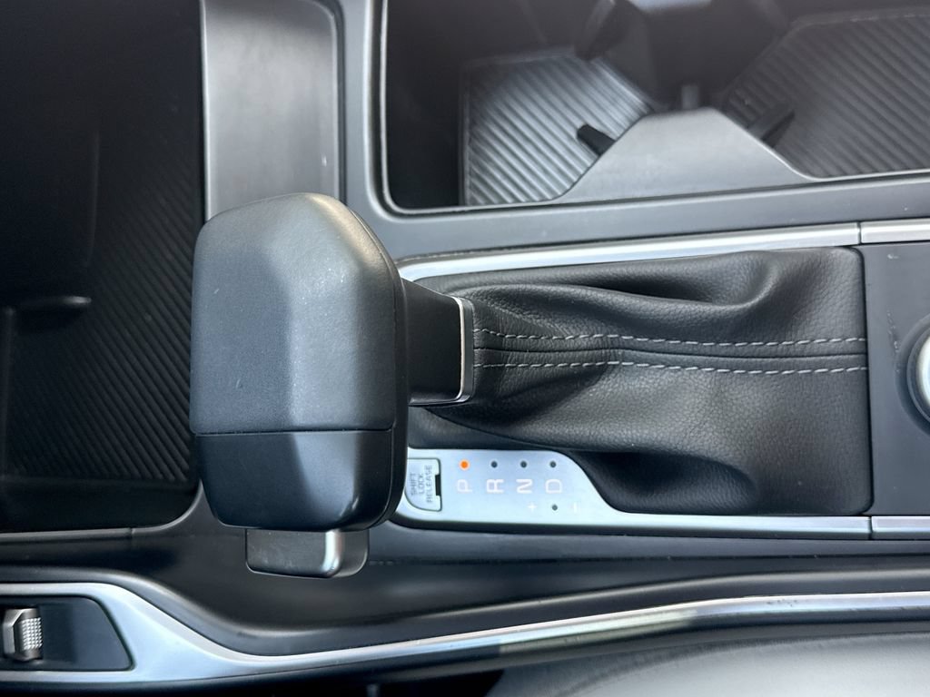 Used 2025 Kia Sorento S w/ Panoramic Sunroof Package FWD image 21