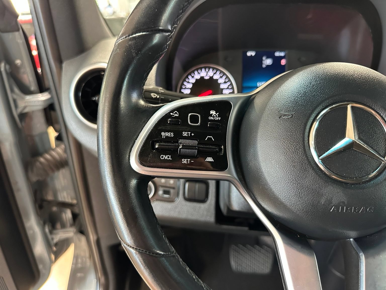Used 2021 Mercedes-Benz Sprinter 2500 image 19