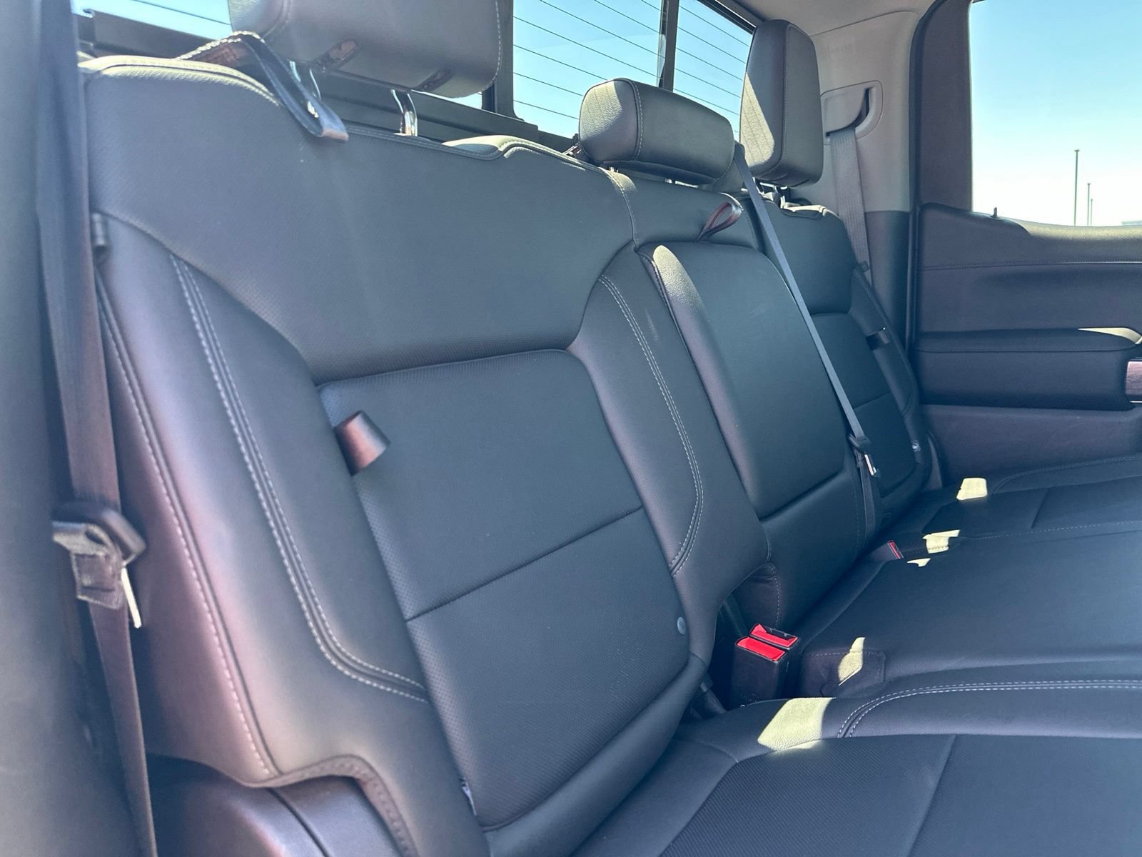 Used 2019 Chevrolet Silverado 1500 LTZ w/ LTZ Premium Package AWD/4WD image 33