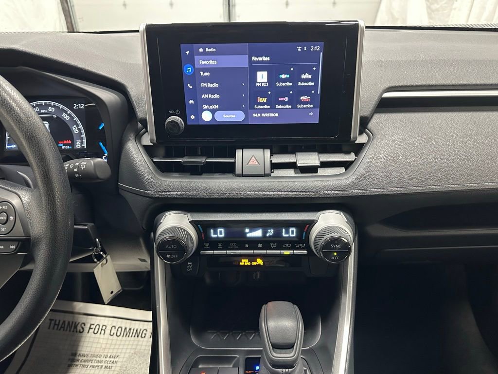 Used 2025 Toyota RAV4 LE AWD/4WD image 25