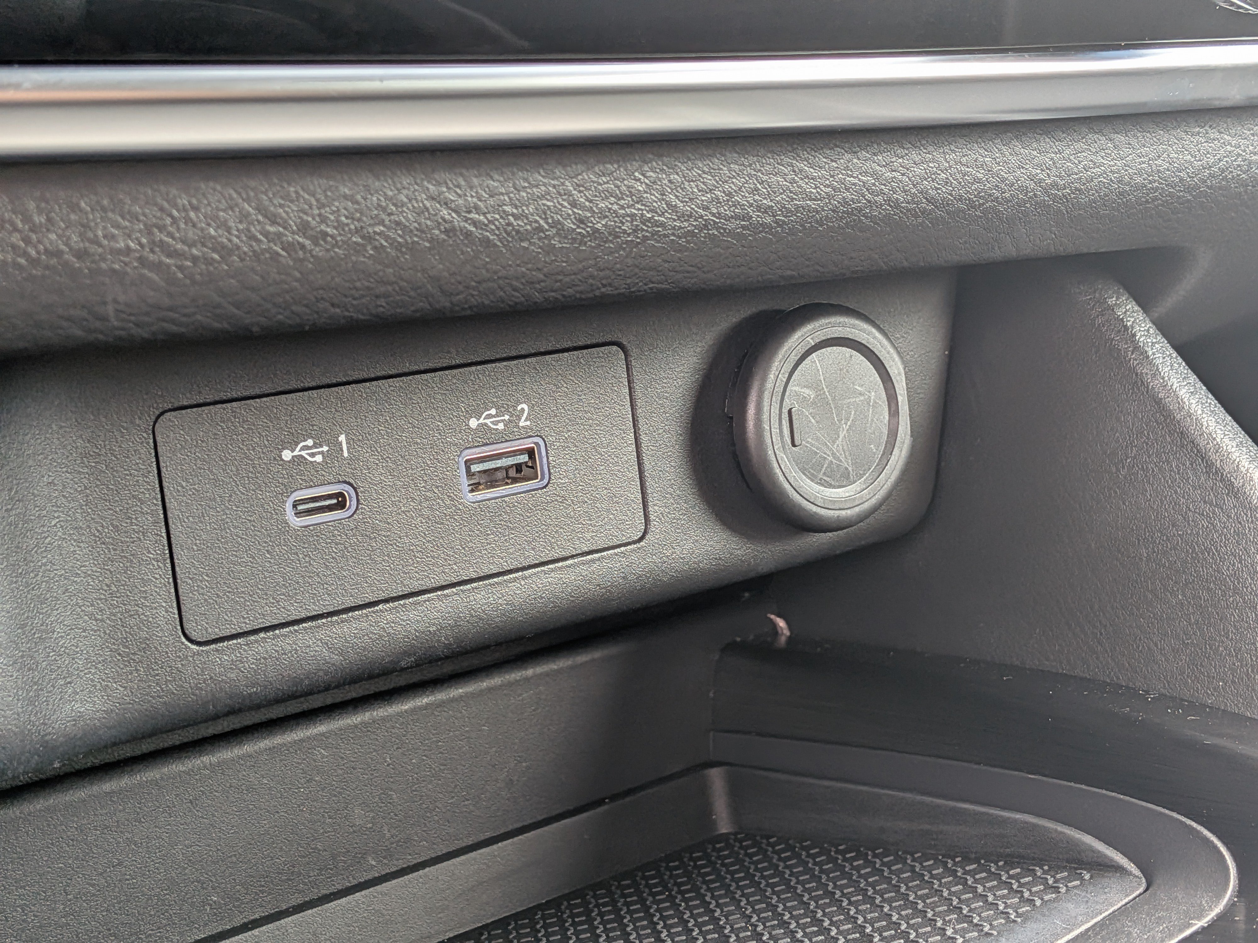 Used 2023 Nissan Rogue S FWD image 30