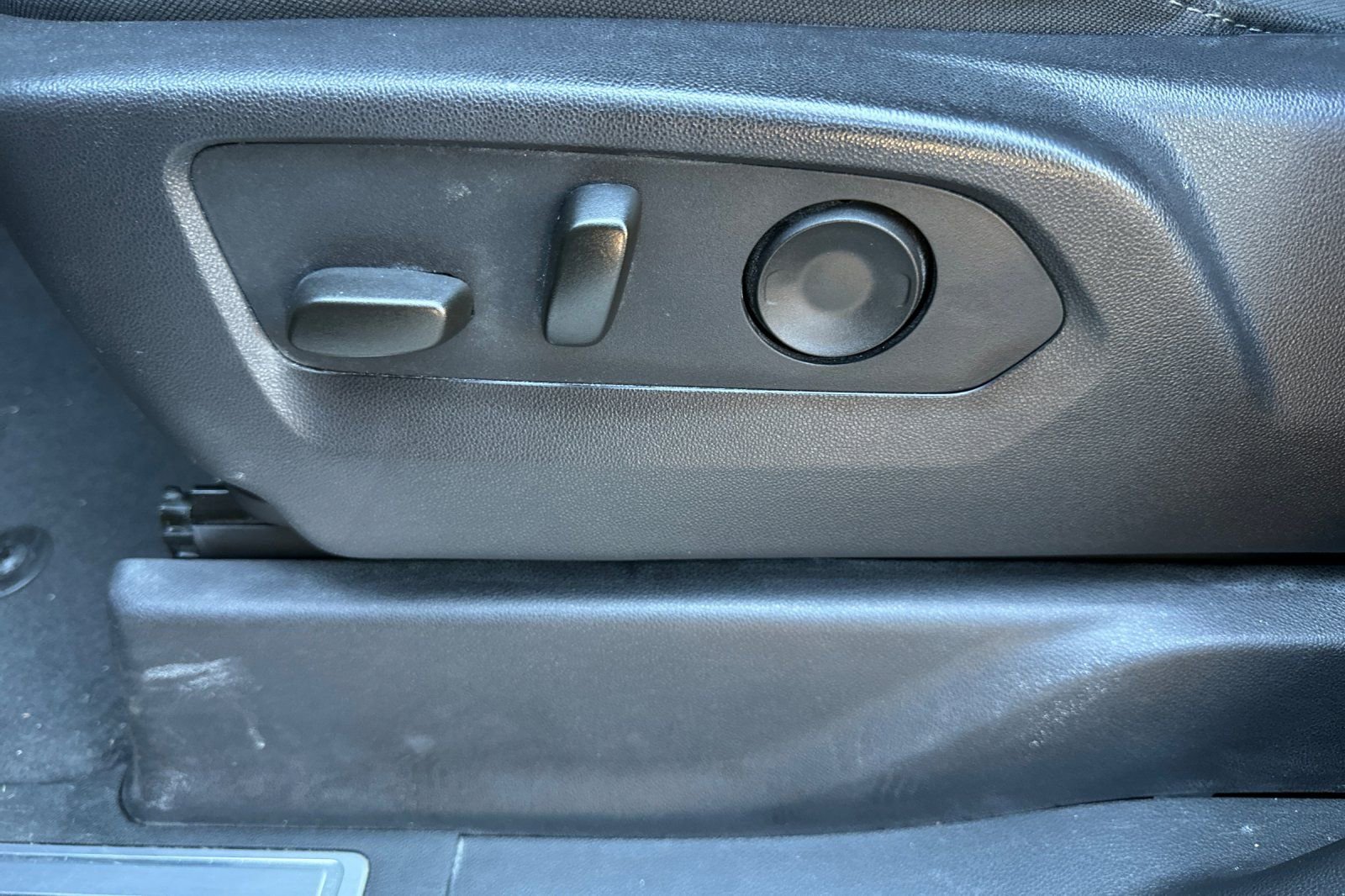 Used 2024 GMC Sierra 1500 Elevation image 13