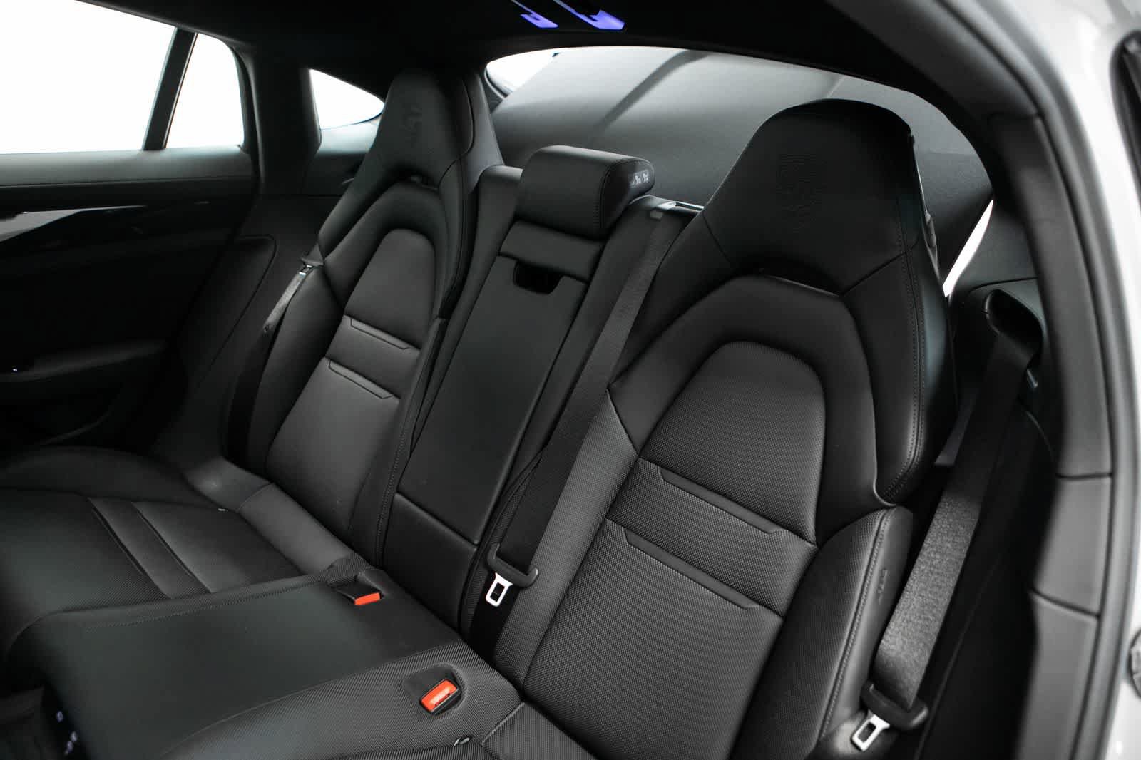 Certified 2023 Porsche Panamera RWD image 31